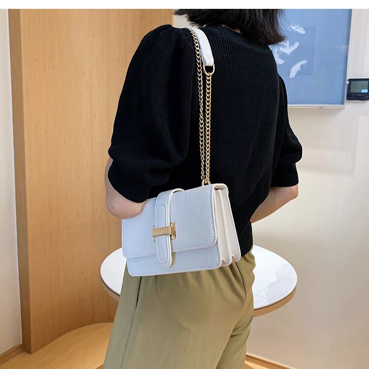 【小物】 高級感 レトロ展開定番無地斜め掛けチェーンバッグ 清新人気デザイン