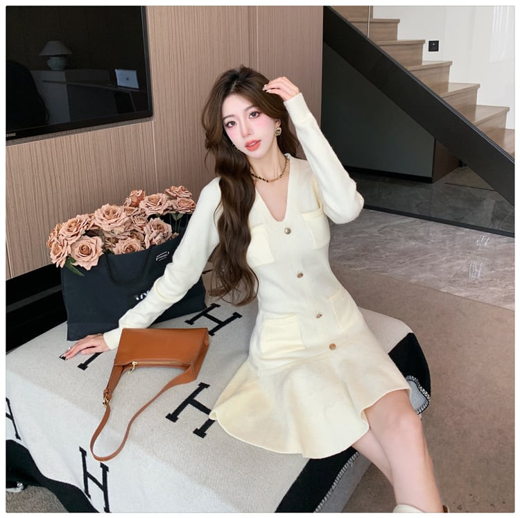 【dress】Vネックニットワンピースチェーン付き　M28866