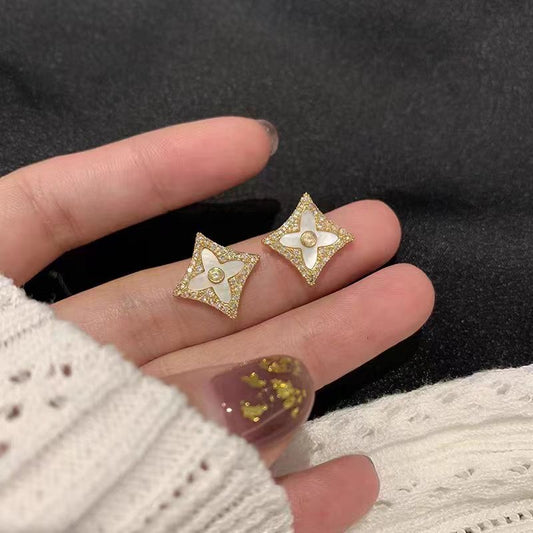 【小物】キラキラピアスアクセサリーF7731