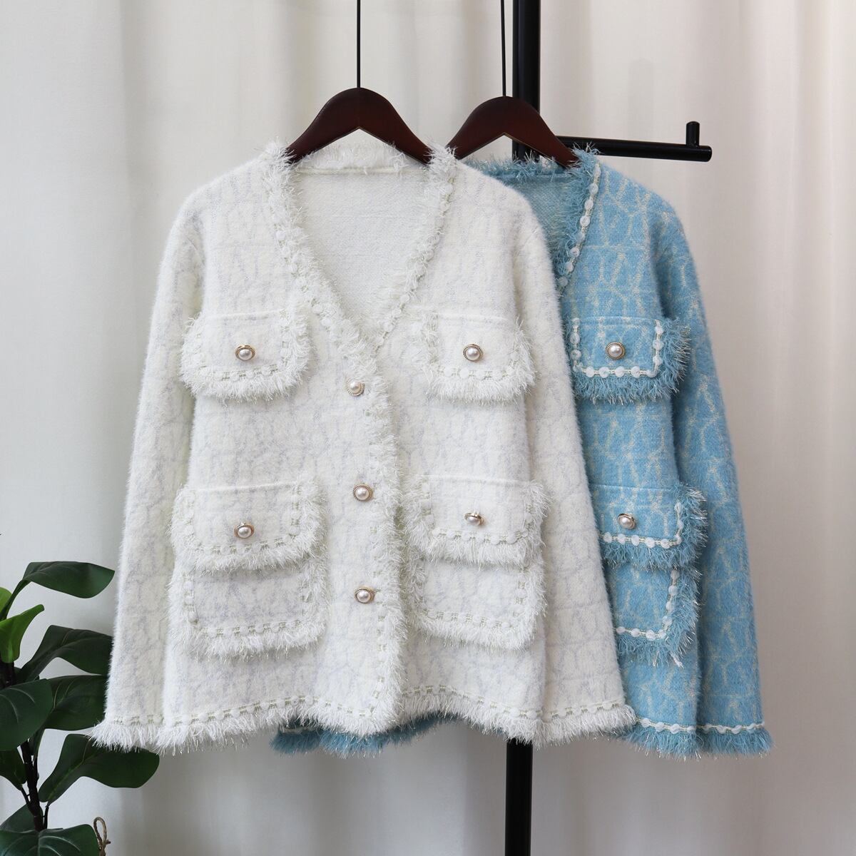 【outer】フラップポケットVネックニットカーデ　M17949