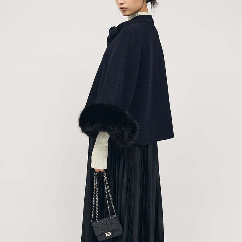 【outer】ファー付きケープ Q7704