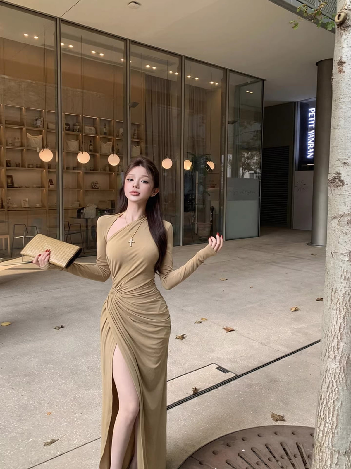 【dress】スリット入れギャザーデザインロングタイトワンピース Q8012