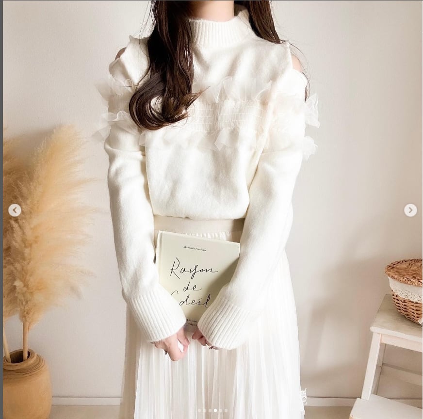 【tops】オフショルダーチュールドッキングニットセーター　M27584