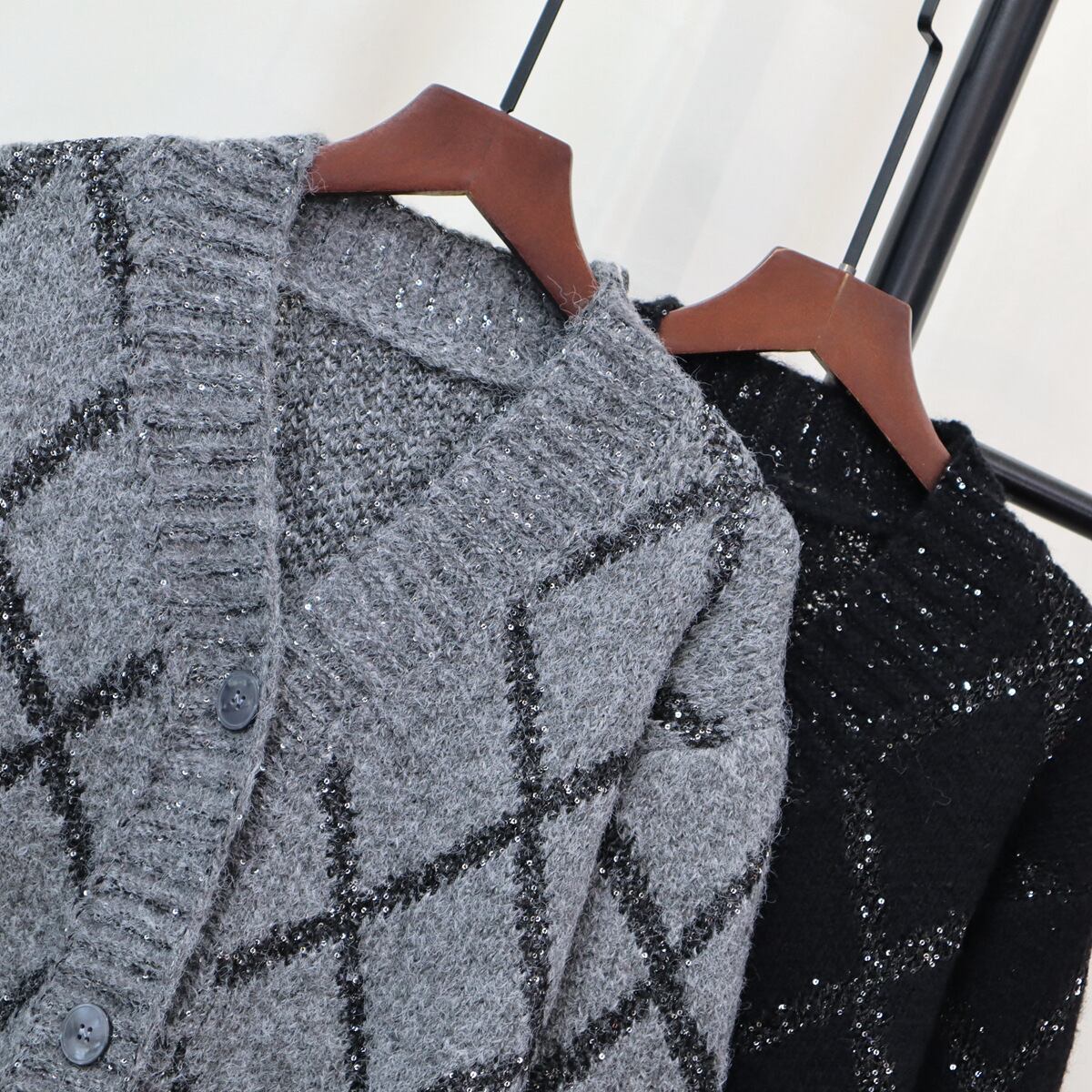 【outer】スパンコールニットカーデ　M27830