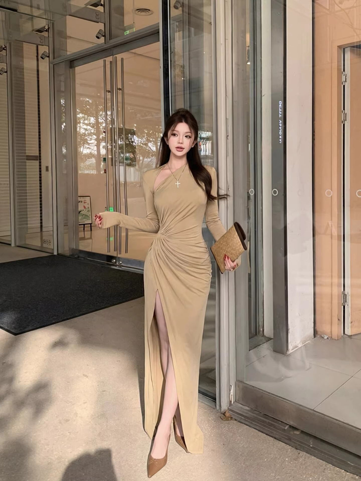 【dress】スリット入れギャザーデザインロングタイトワンピース Q8012