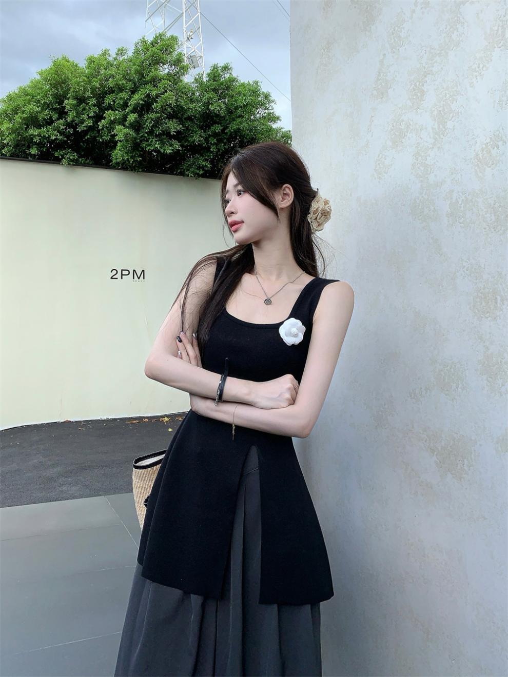 【tops】スリットニットキャミソール　M24844