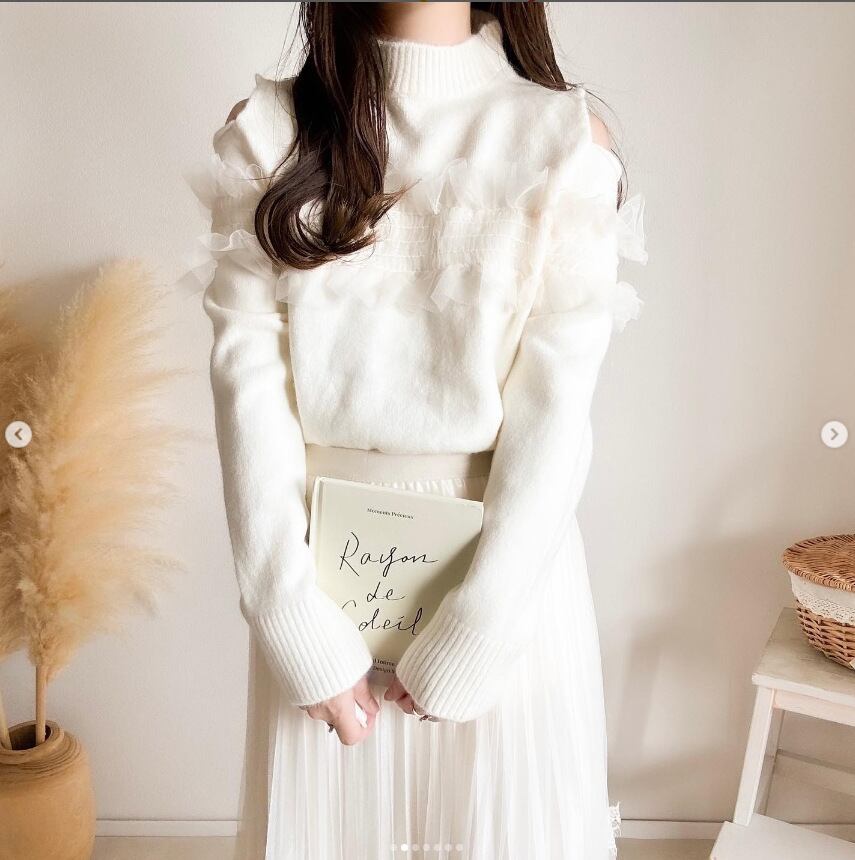 【tops】オフショルダーチュールドッキングニットセーター　M27584