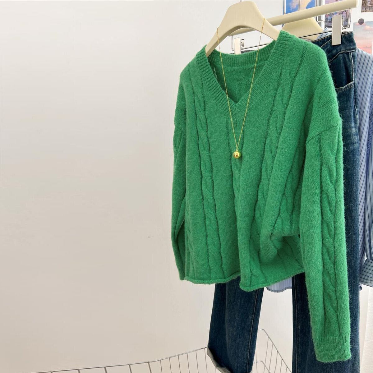 【tops】Vネックニットセーター　M29276