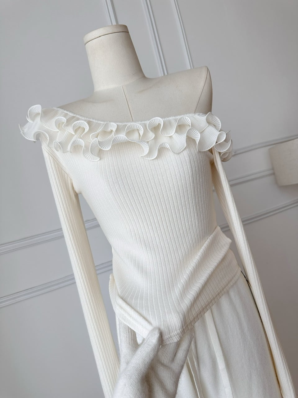 【tops】フリルニットトップス　M27725