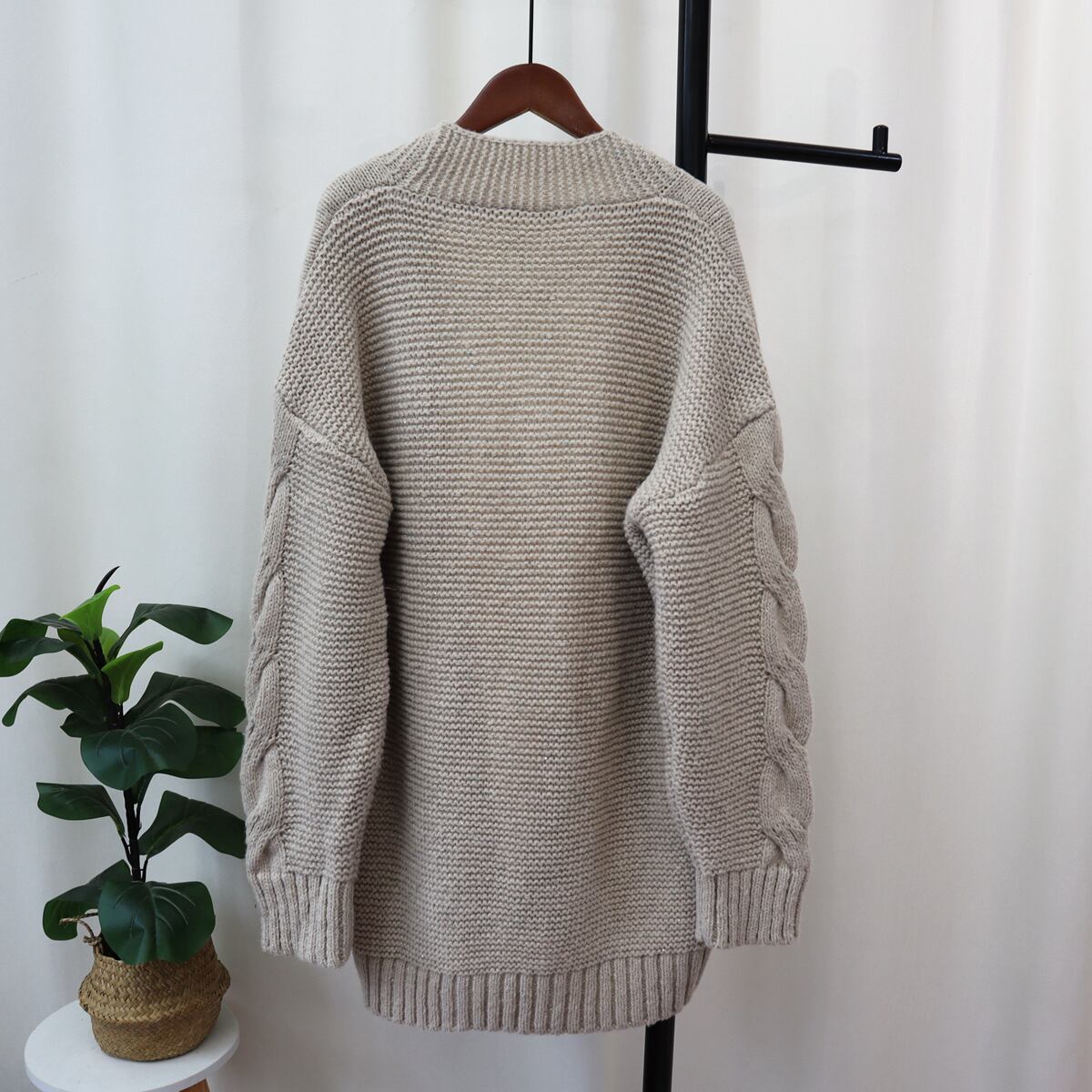 【outerVネックニットカーデ　M18540