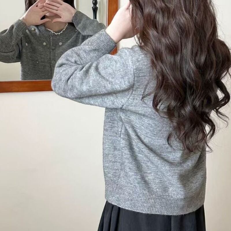 【outer】カラフルフラワー付きニットカーディガン Q7257