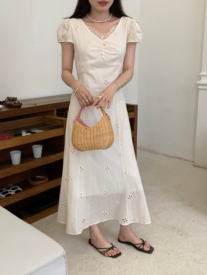 【dress】Vネックカットワークワンピース　M23891