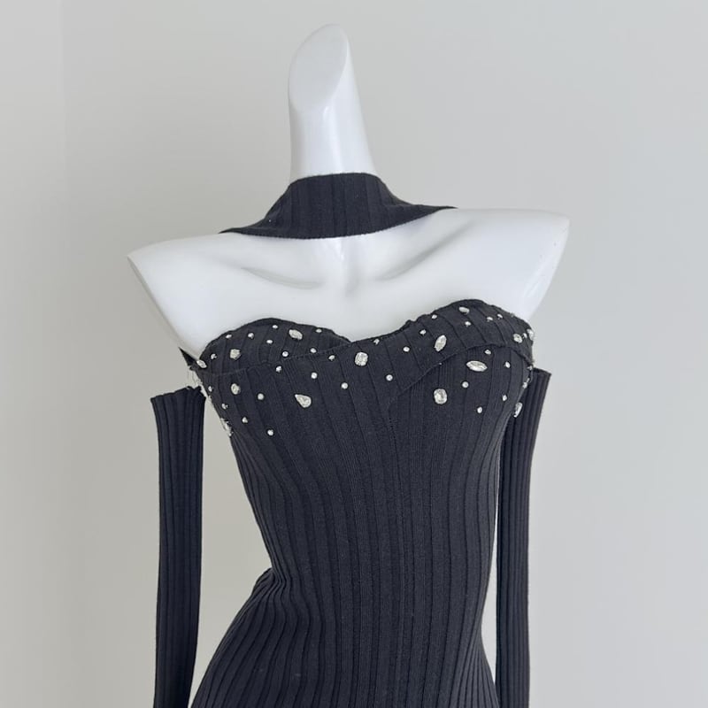 【dress】胸パット付きホルターネックニットワンピース Q7741