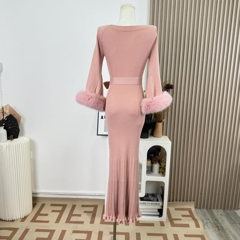 【dress】袖ファーロングニットワンピース Q7811