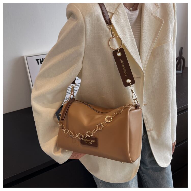 【小物】ファッション 高級感シンプル合わせやすい高品質オシャレ肩掛け斜め掛けG5360