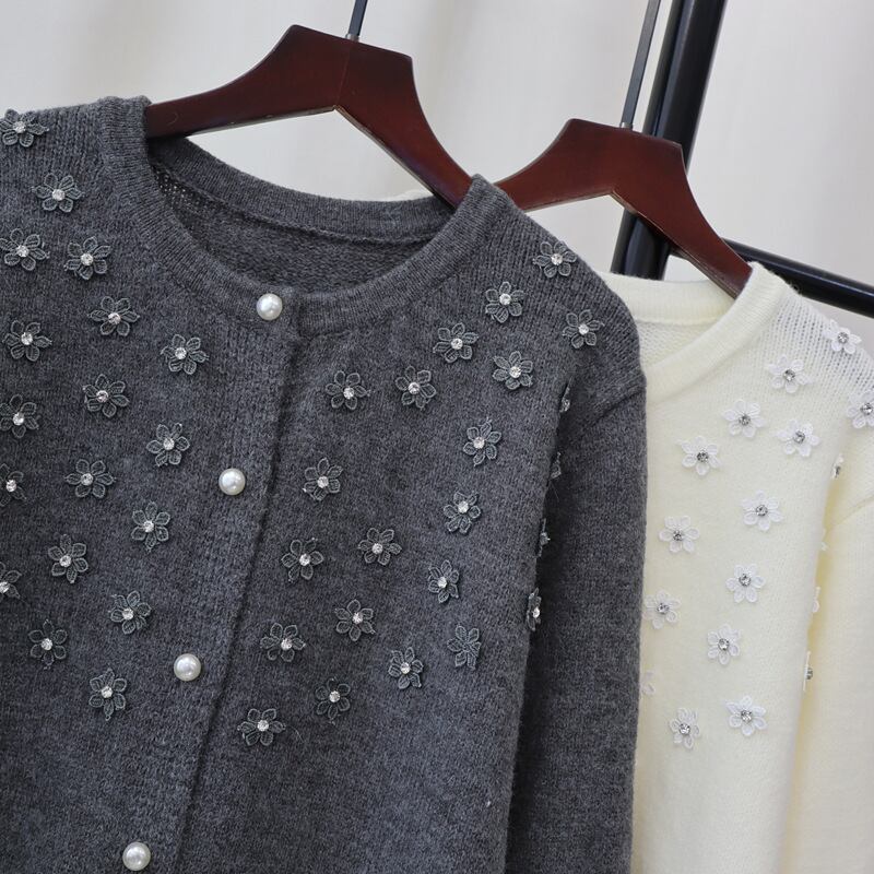 【outer】立体フラワービジューニットカーデ　M28539