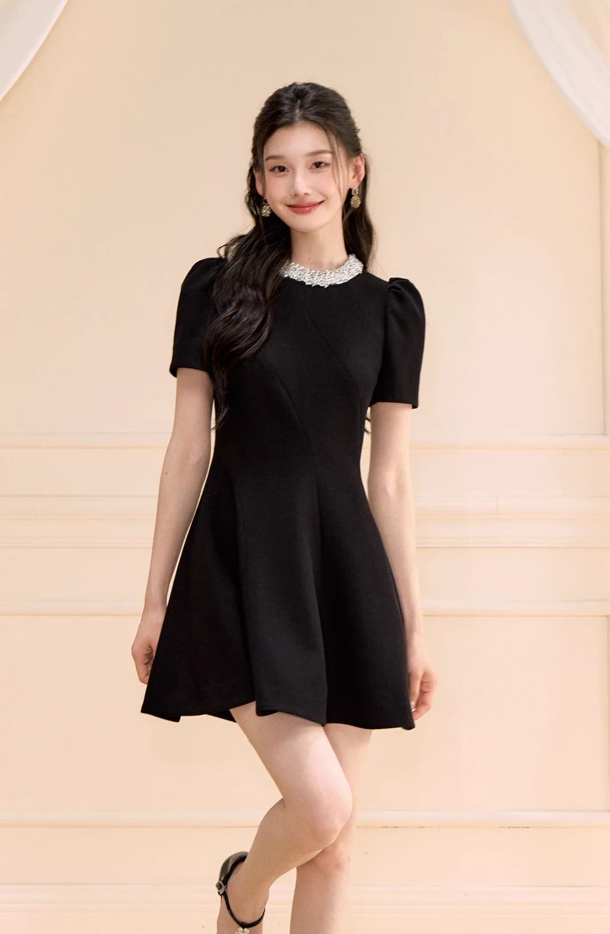 【dress】パール付きAラインフレアワンピース Q8463
