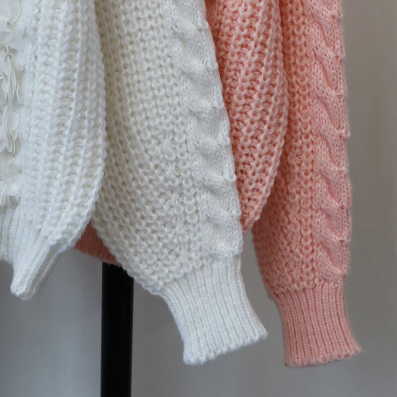 【tops】Vネック立体フラワーニットセーター　M27514