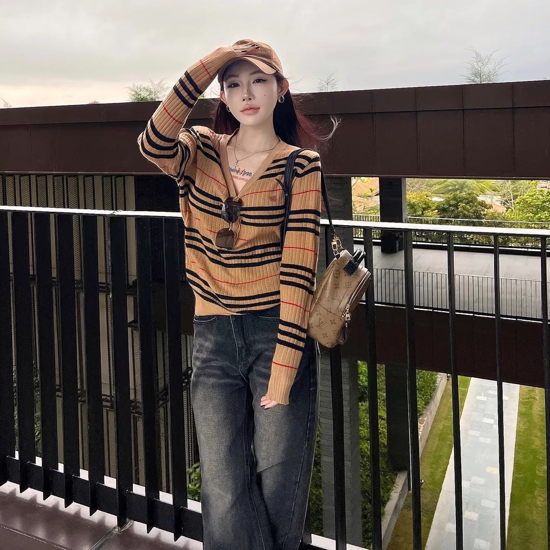 【tops】Vネックボーダー柄ニットセーターF8243