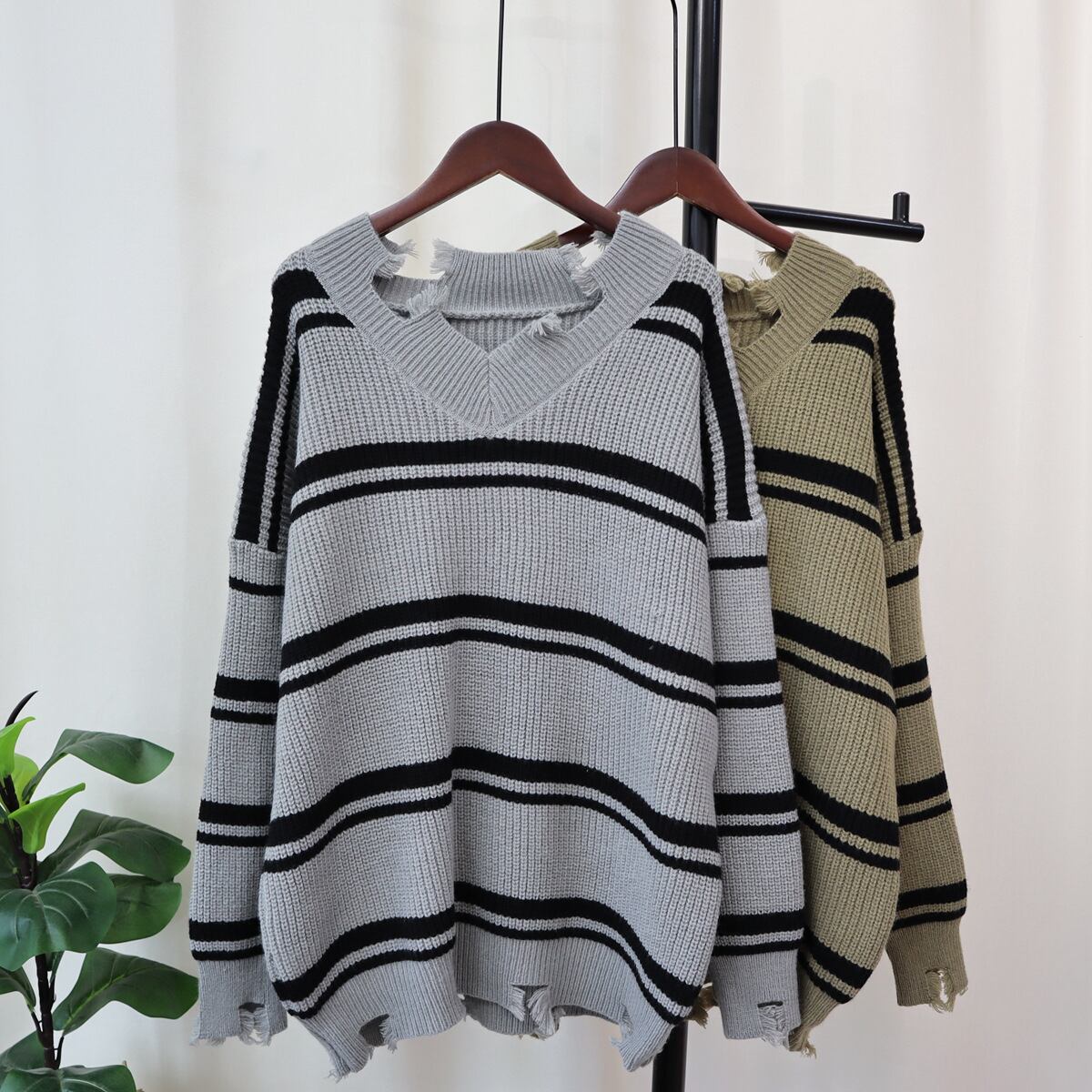 【tops】ボーダー柄ニットセーター　M18675