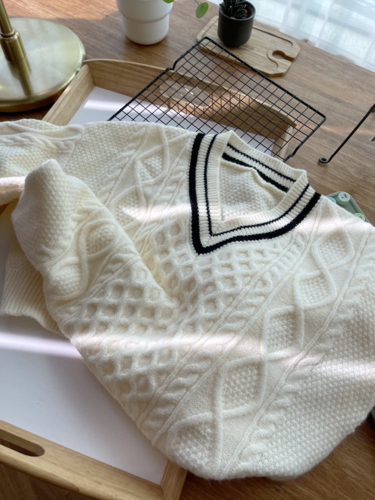 【tops】Vネックニットセーター　M28962