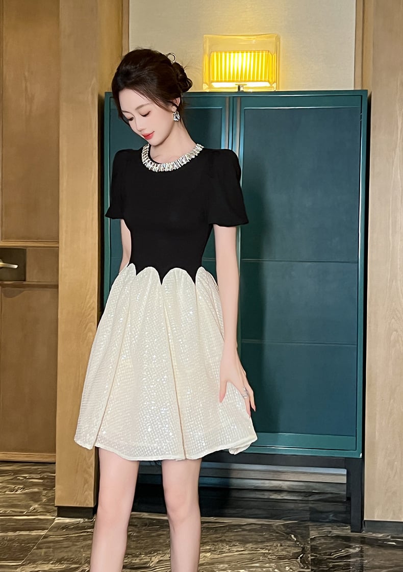 【dress】ドッキングビジュー付きデートワンピース　N2669