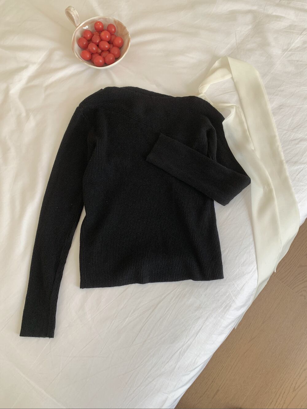 【tops】オフショルダーニットトップス　M26974