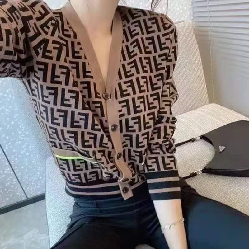 【outer】2色VネックニットカーディガンG23470