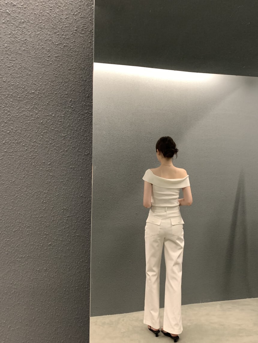 【tops】韓流スタイルchic〜気質満点体型カバーセクシー肩見せトップス着痩せニット G14899