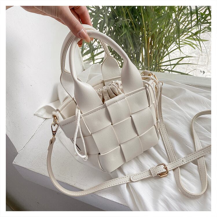 【小物】秋冬新作気質満点ファッション合わせやすい肩掛け斜め掛けバッグ G3582