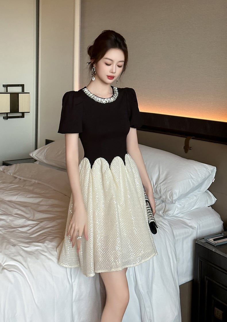 【dress】ドッキングビジュー付きデートワンピース　N2669