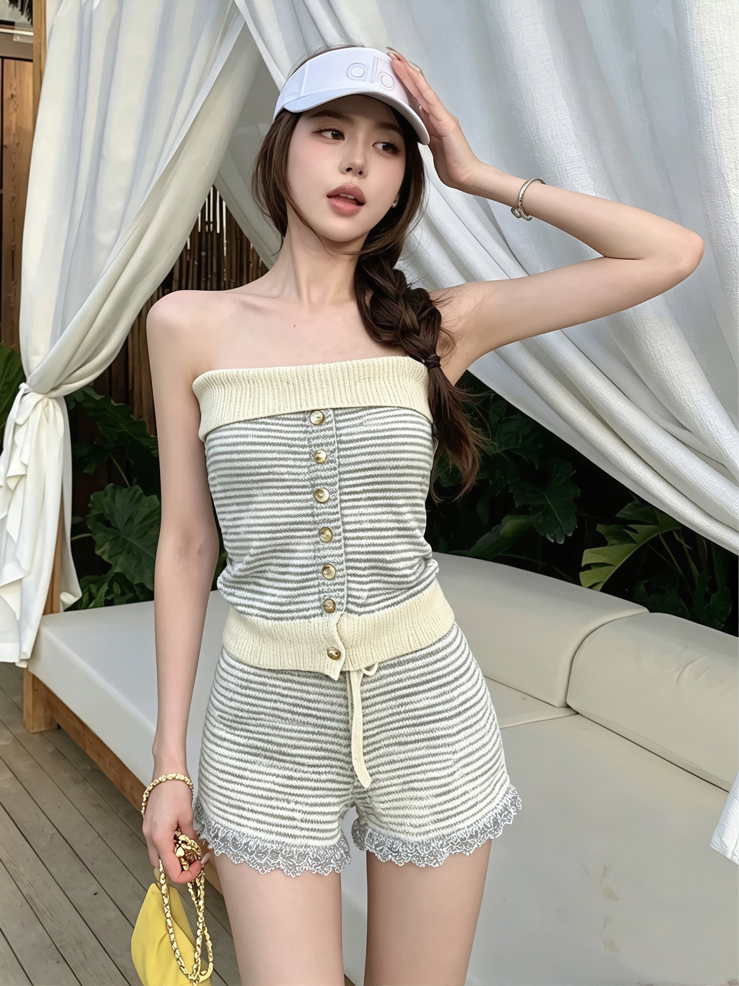 【set】ボーダー柄ニットチューブトップス×ショートパンツセット Q8857