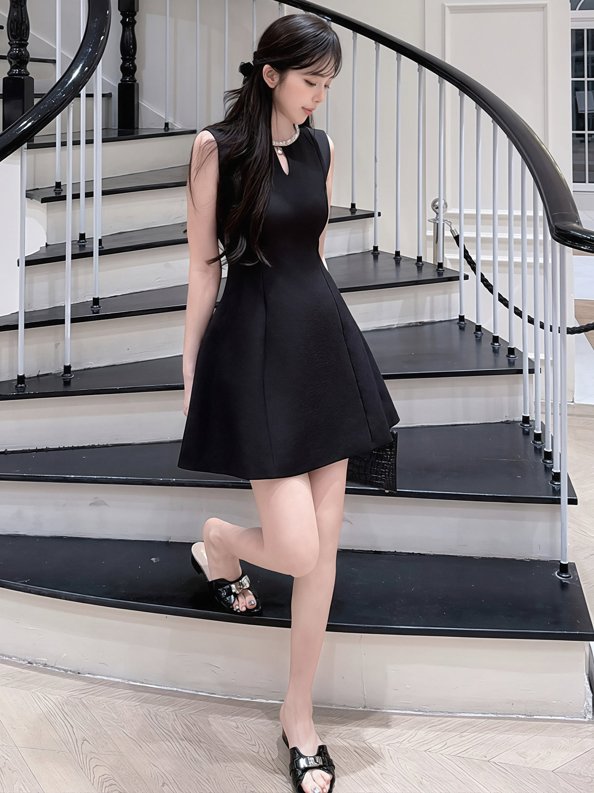 【dress】ラインストーンノースリーブワンピース Q8761