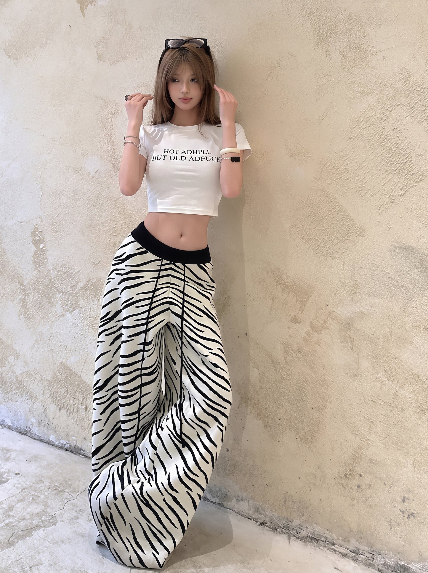 【tops】2色展開半袖ショートトップス Q8726