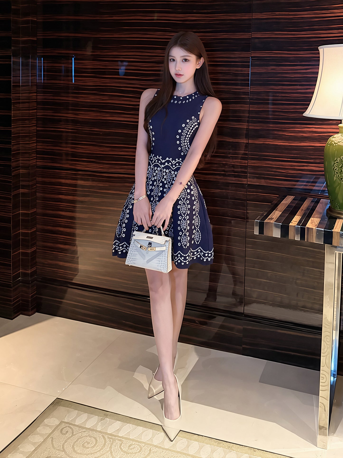 【dress】ノースリーブ刺繍柄ワンピース Q8869