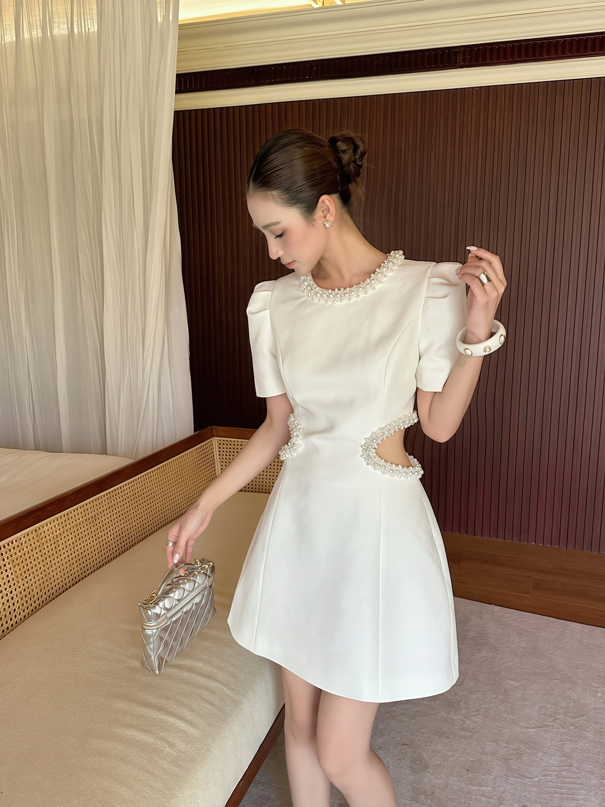 【dress】パールウエストカットミニワンピース Q8769