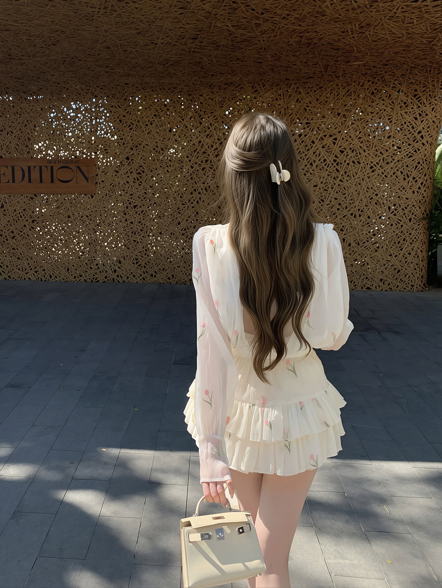 【dress】バックオーポン刺繡フラワーティアードワンピース Q8874
