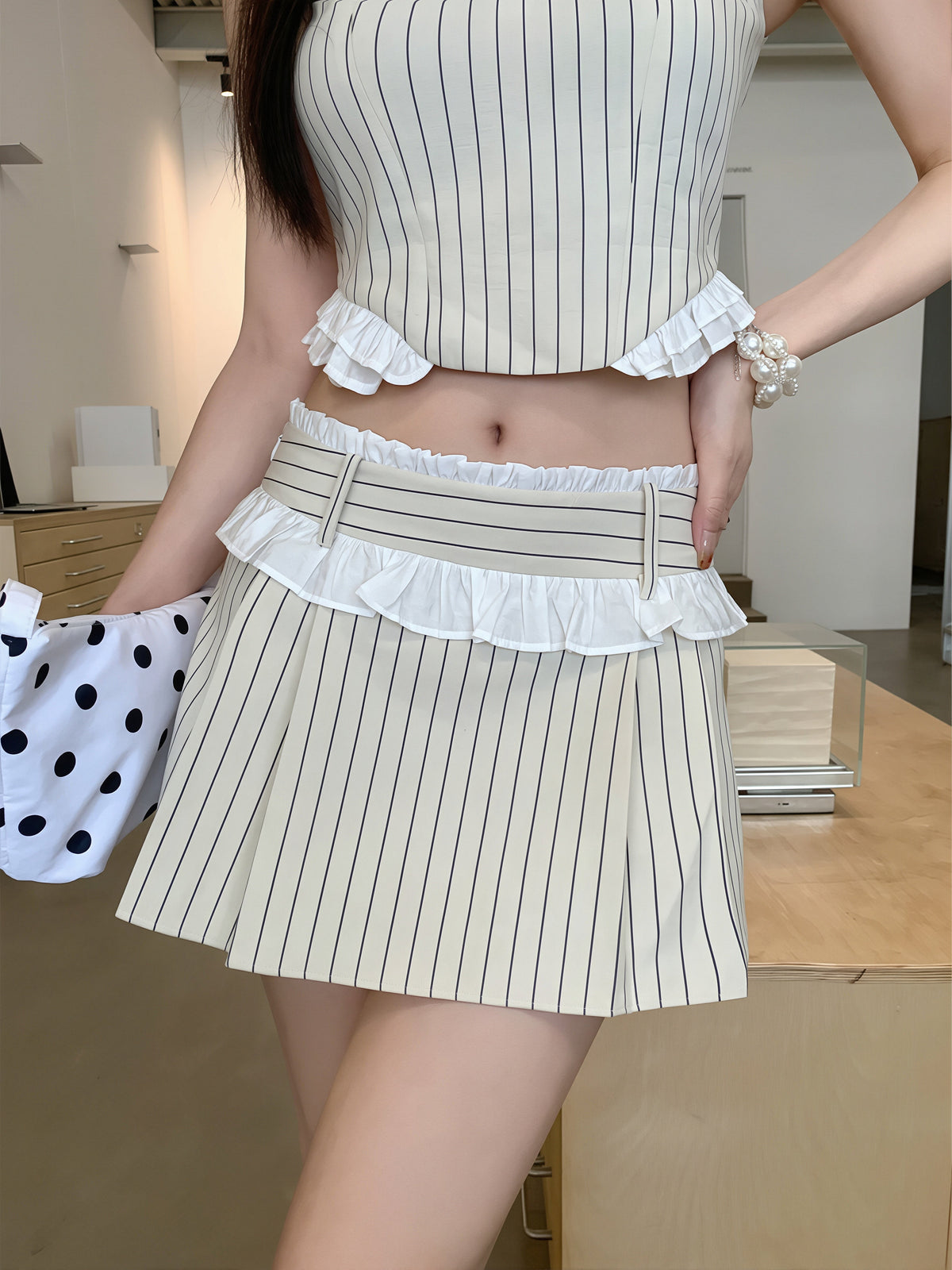 【set】ギャザーフリルキャミソール×ミニスカートセット Q8856