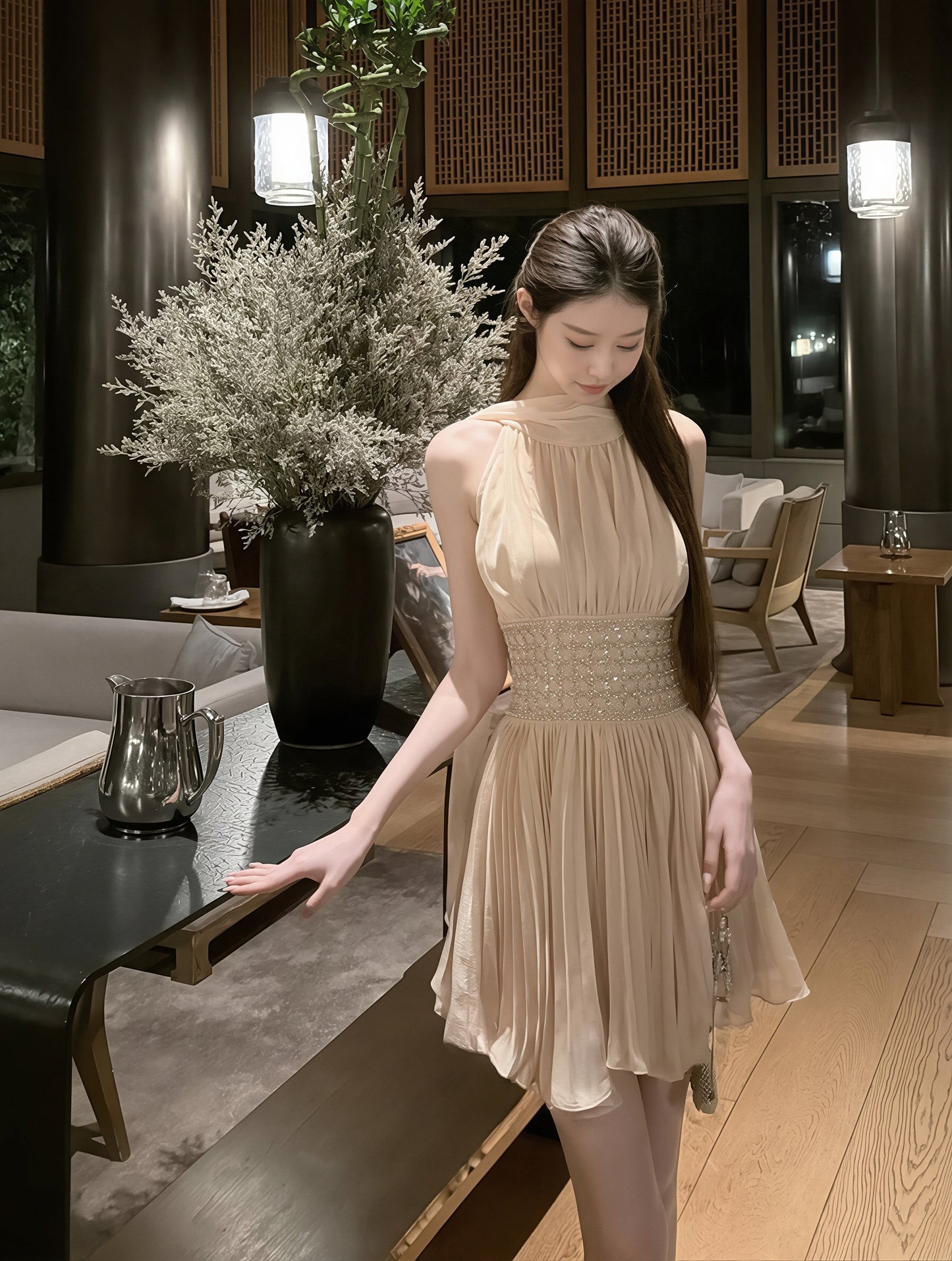 【dress】 ラインストーン付きスカーフネックワンピース Q8885