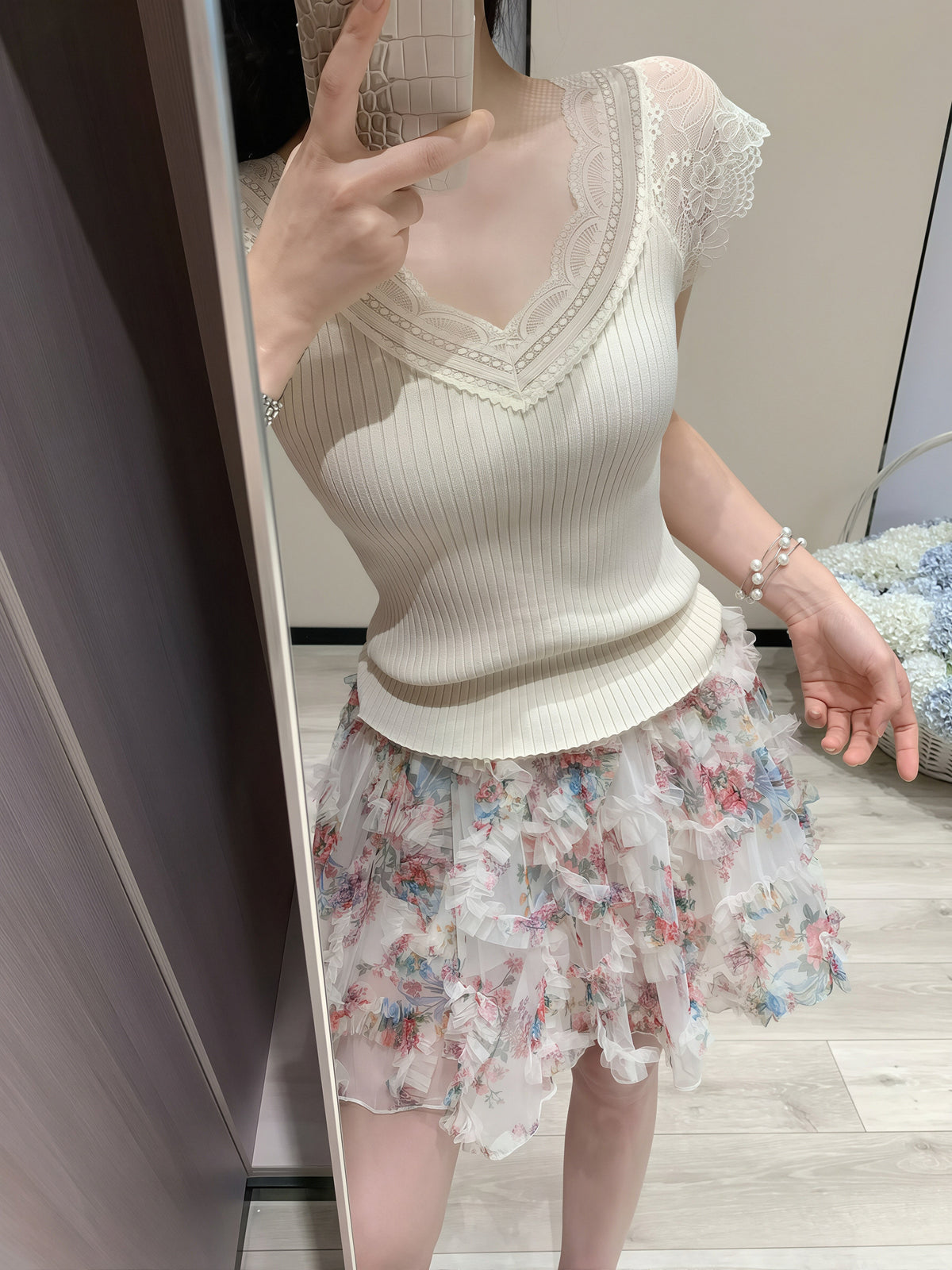 【set】レースドッキングトップス×フラワー柄スカートセット Q8816