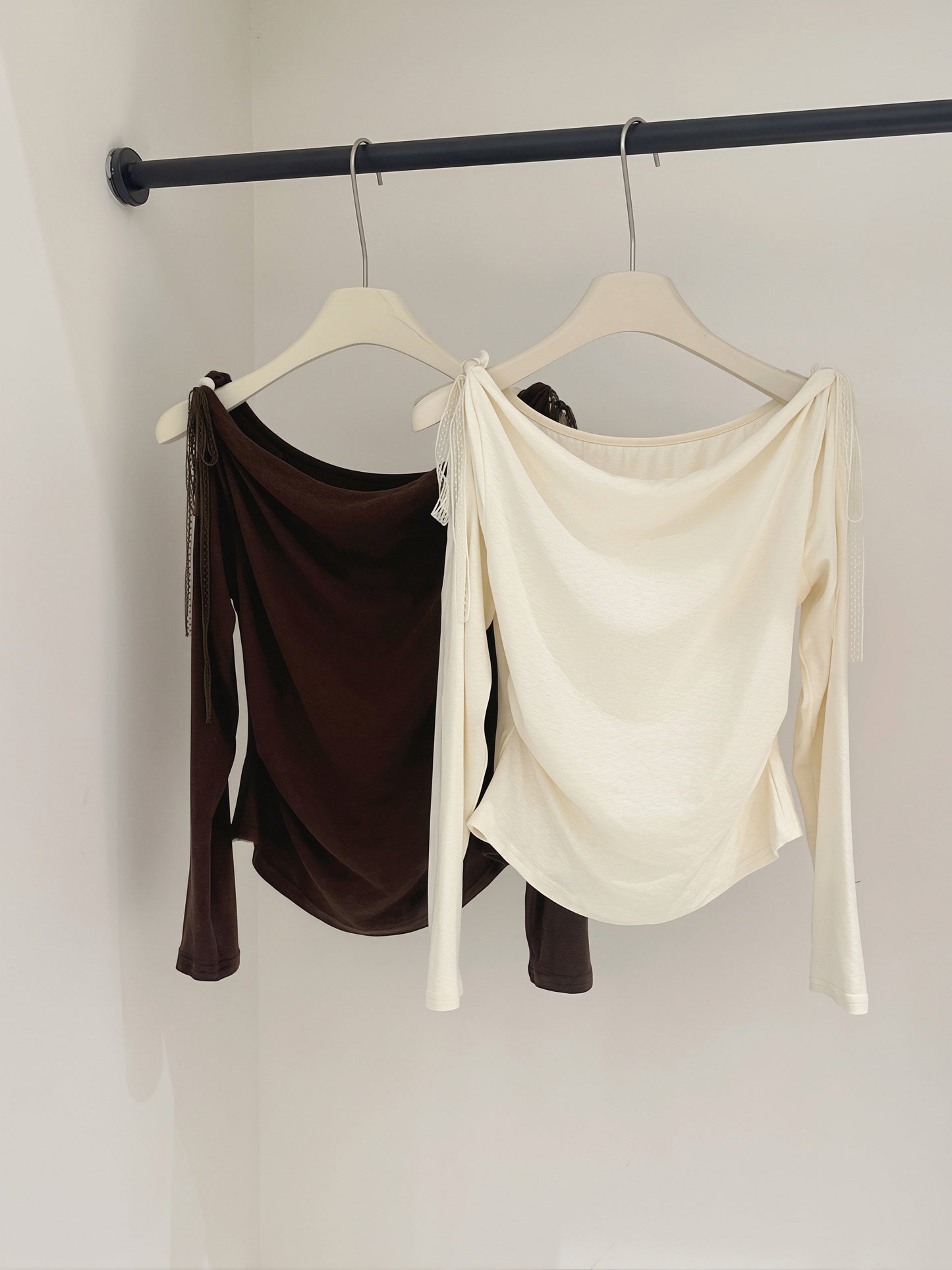 【tops】ショルダーリボントップス Q8872