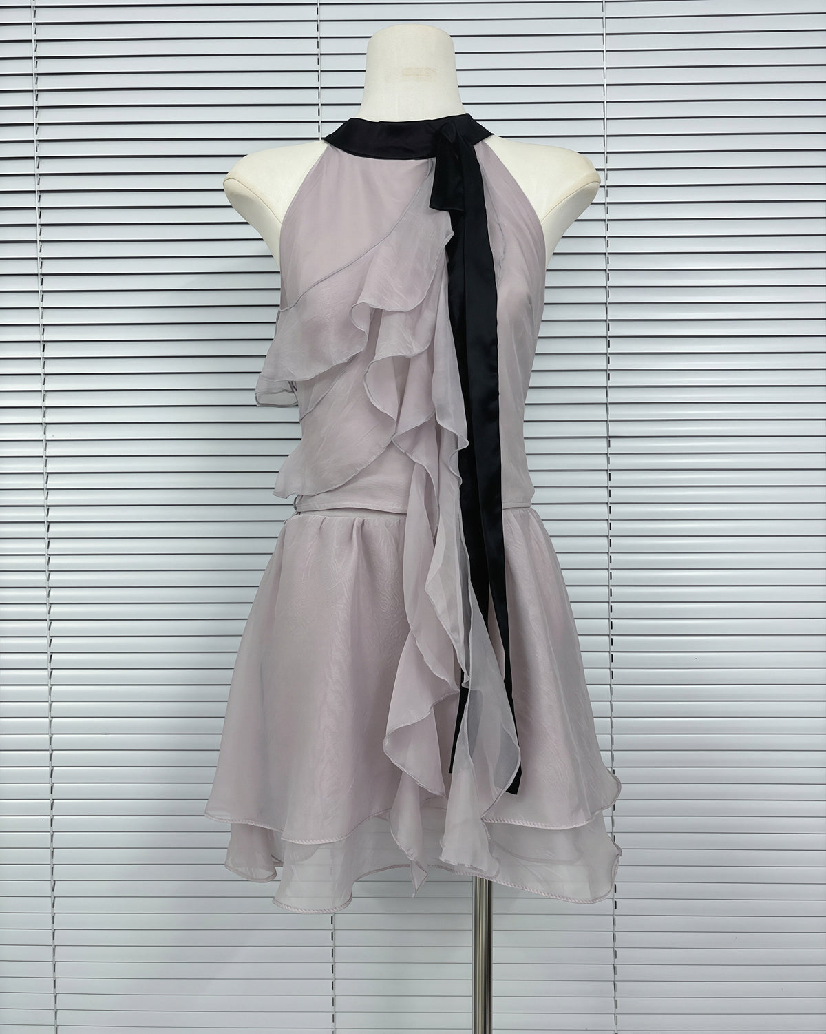 【set】フリルトップス×ミニスカートセット Q8771
