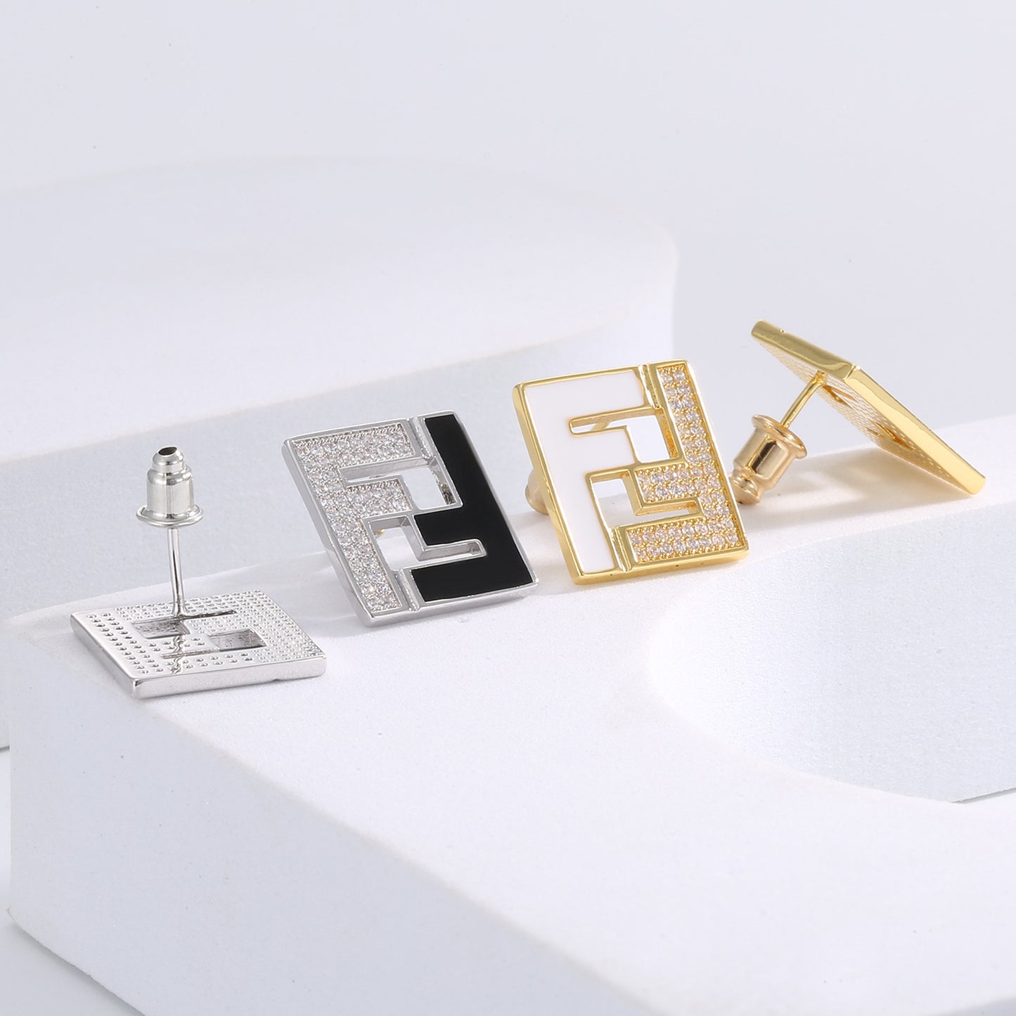 【小物】クラシックピアスアクセサリーG22165