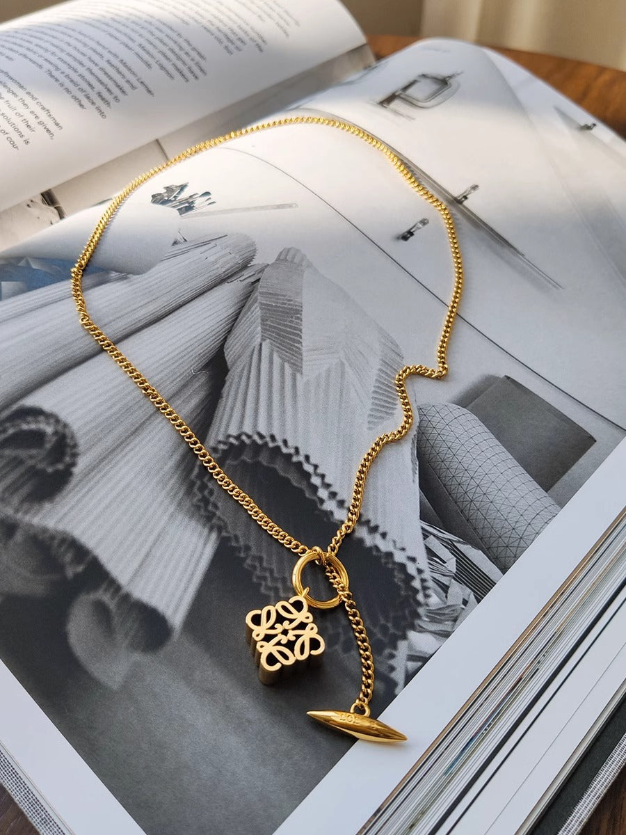 【小物】透かし彫りネックレスアクセサリーF8097