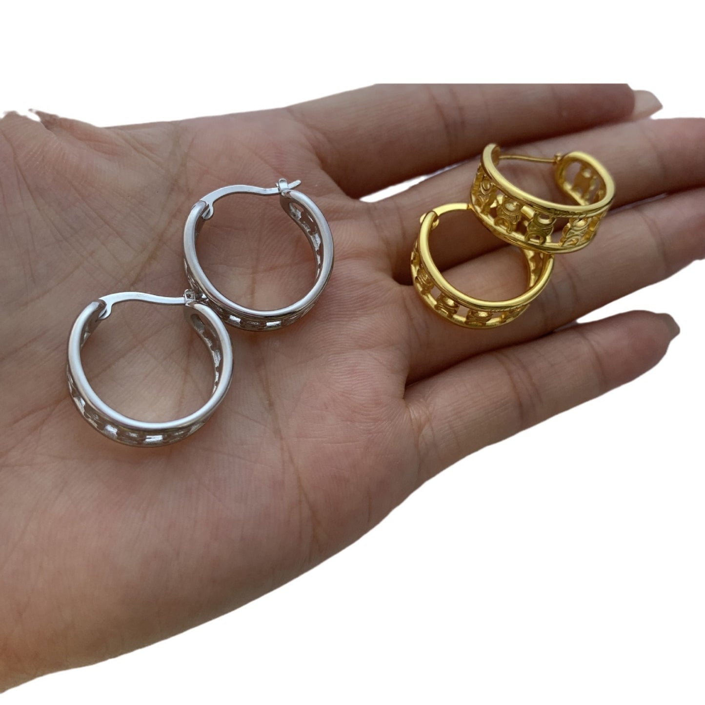 【小物】英字柄ピアスアクセサリーG21629