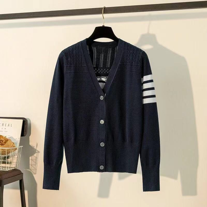 【outer】Vネック長袖ニットカーディガンG23517