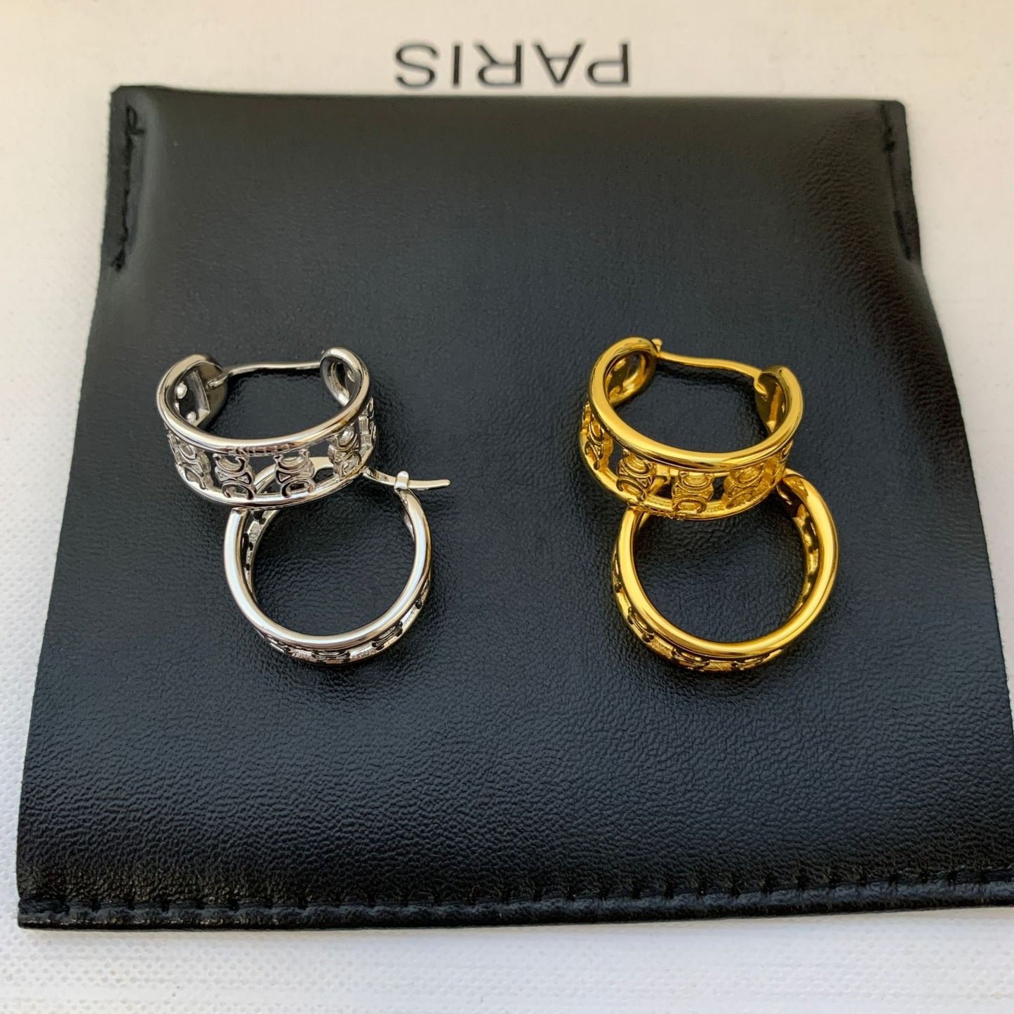 【小物】英字柄ピアスアクセサリーG21629