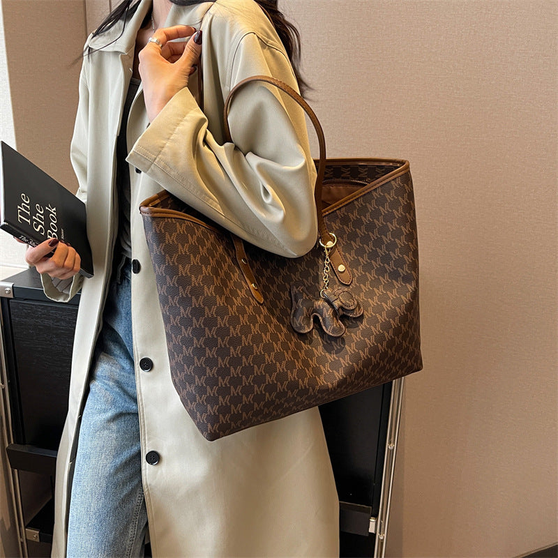 【小物】3色大容量ショルダーバッグF8175