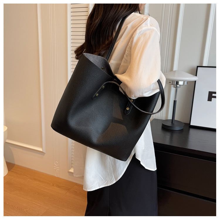 【小物】4色大容量ショルダーバッグF8174