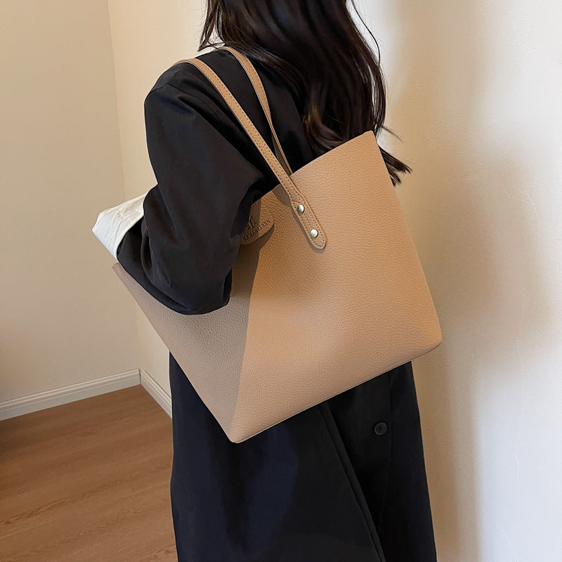 【小物】4色大容量ショルダーバッグF8174